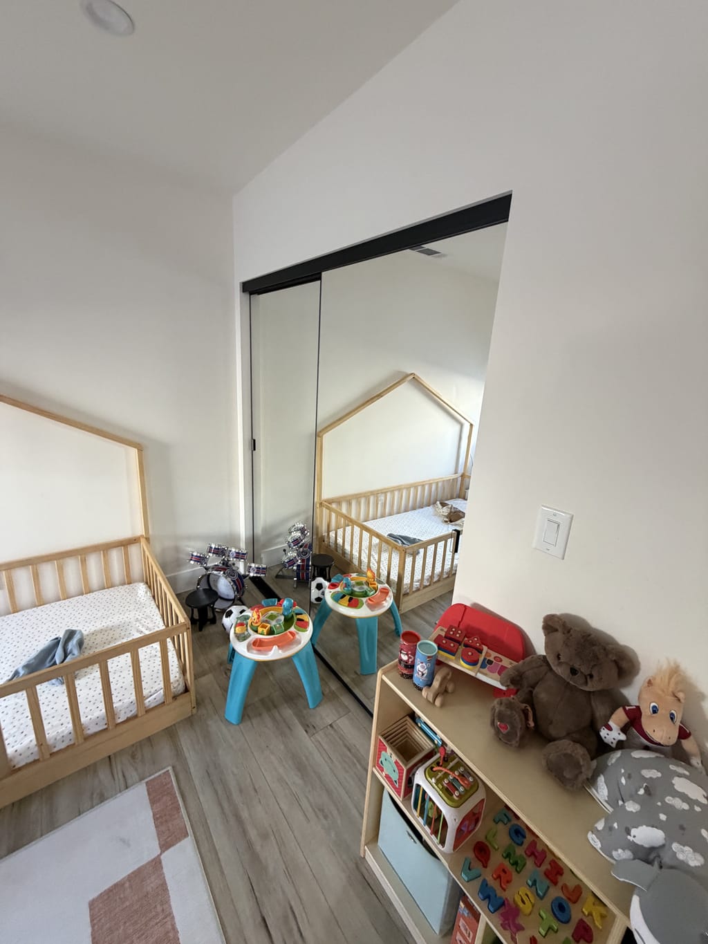 Children’s room with plain white walls before wainscoting installation in Burbank, CA 91506